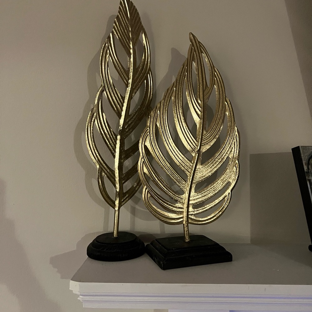 Decorative leaves